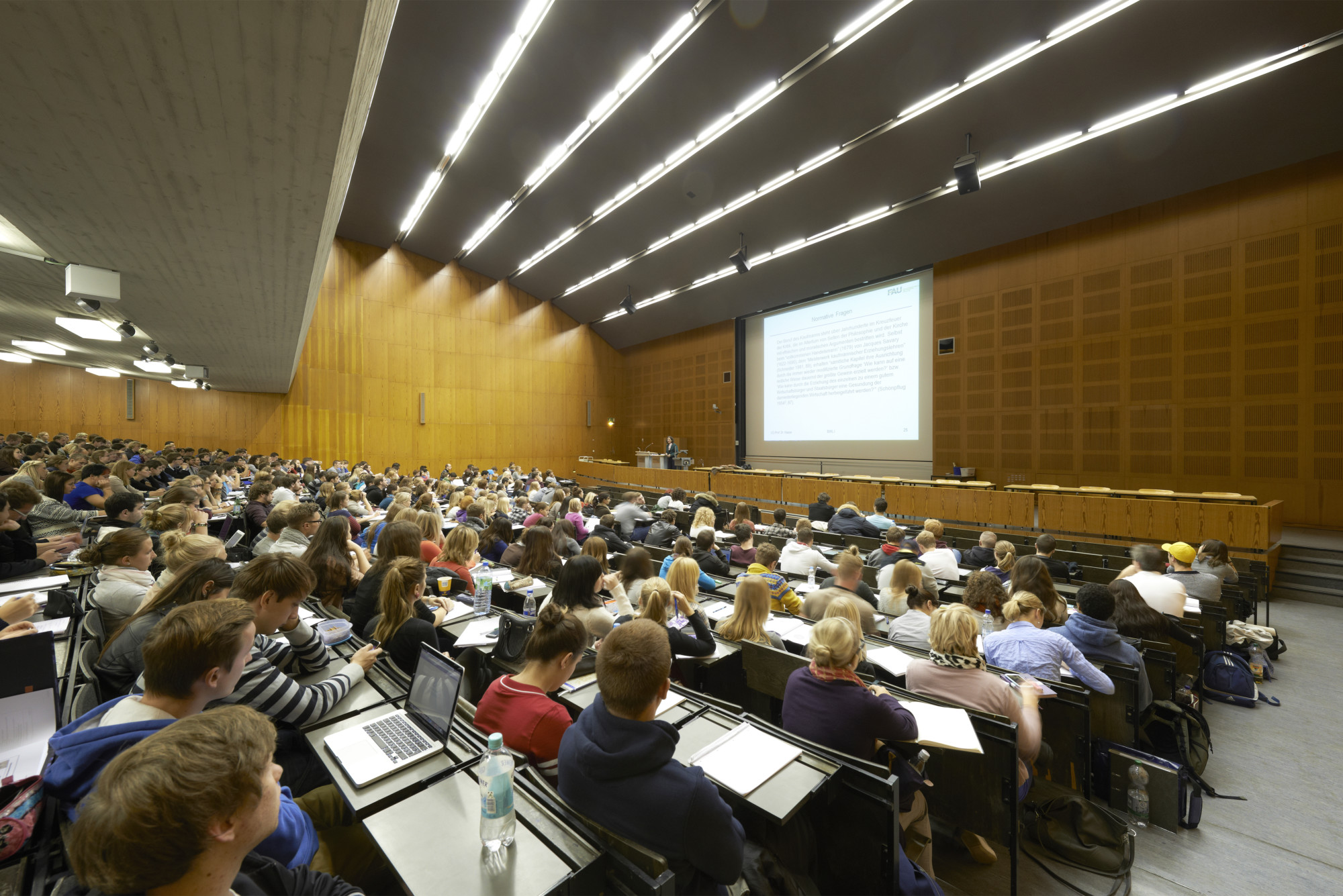 Zum Artikel "Informationsblatt für den Studienbeginn im Wintersemester 2018/19"