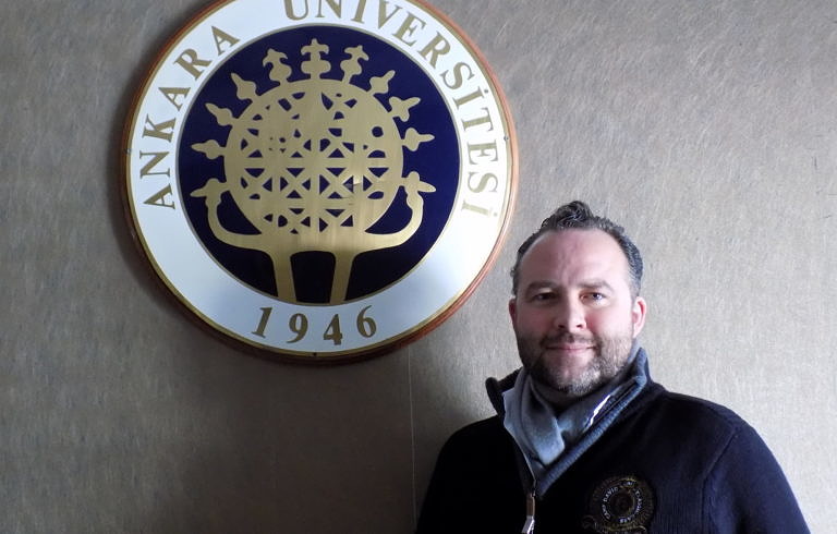 Dr. Alexander Niedermeier lehrt als Gastdozent an den Universitäten von Cairo und Ankara