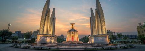 This is a photo of the Democracy Monument in monument in Thailand