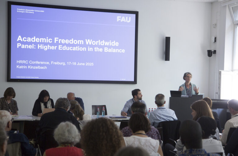 Bildung in der Schwebe